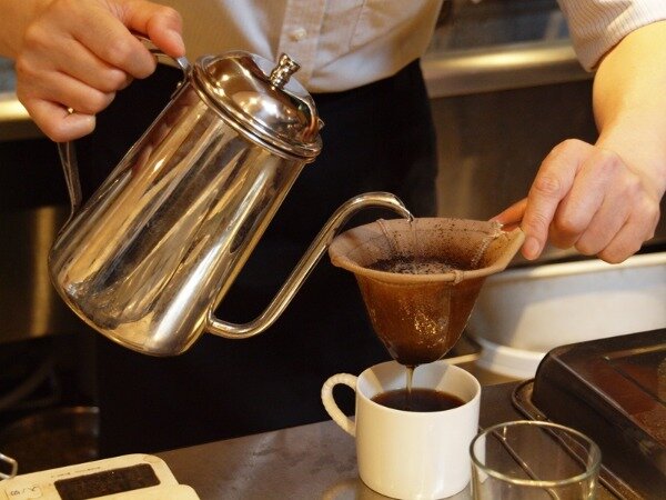 所沢「自家焙煎珈琲 beans shop Kieido」の透明感のあるネルドリップコーヒー