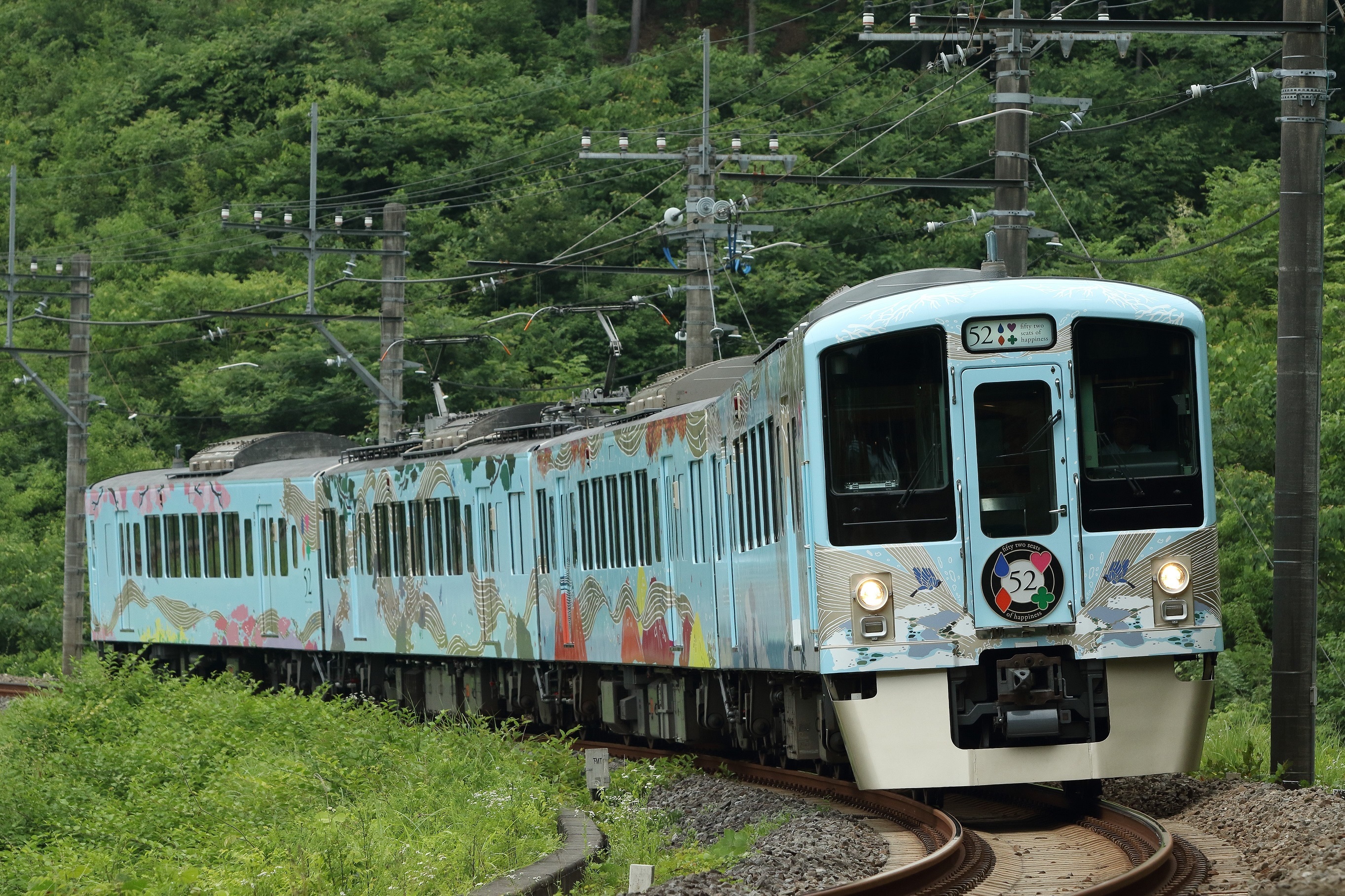 「52席の至福×鳴日厨房」姉妹車両協定を締結