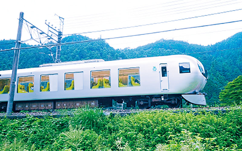 TOPIC 一部の特急列車が芦ヶ久保駅に臨時停車します！