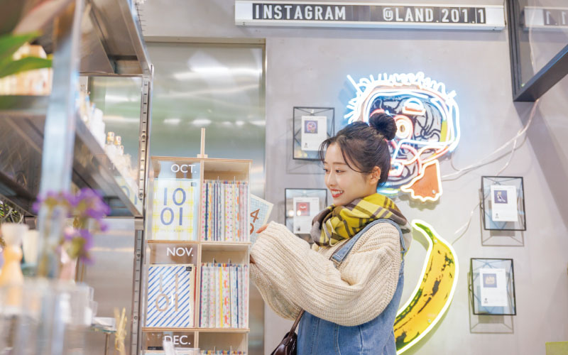 SPOT01 LAND Lifestyle Shop(ランド ライフスタイル ショップ)