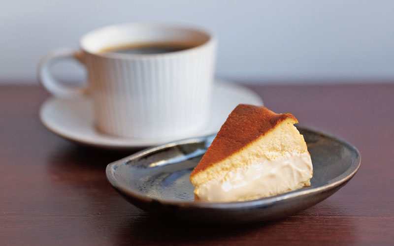 SPOT04 OTONA COFFEE(オトナ コーヒー )LOUNGE WING(ラウンジ ウイング)