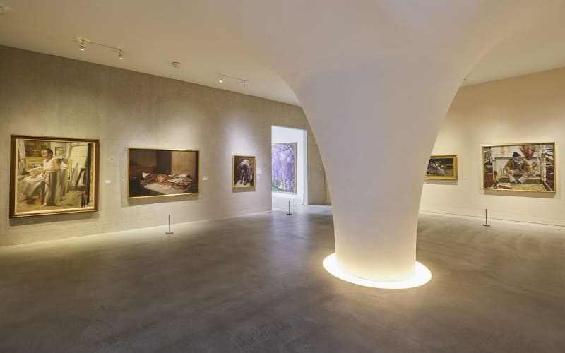 ヤオコー川越美術館 三栖右嗣記念館ラウンジ