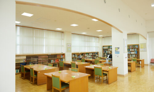 「井のいちでも本のイベント『こもれび図書館』をやられていて、井のいちに関わる人々のオススメ本を選書して展示したり、紹介コメントをまとめたブックリストを配布したり。本を通して、石神井の街と人をつなげることをされています」（紗代子さん）
